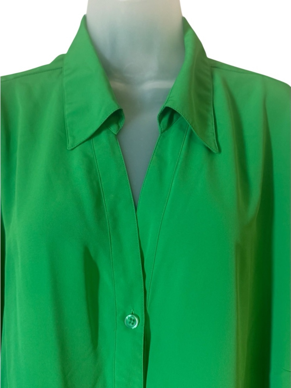 KIM ROGERS SPRING GREEN Button Front Blouse PLUS: 3X #12 - Picture 2 of 7